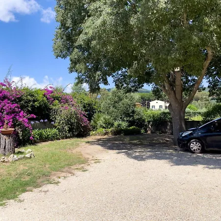 Apartment Bouganvilles Casale Reciso